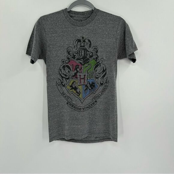 Harry Potter Hogwarts Crest Grey Tee Small - Picture 2 of 5